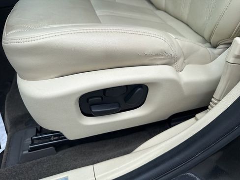 Used 2014 Lincoln MKS AWD w/ Equipment Group 201A image 14