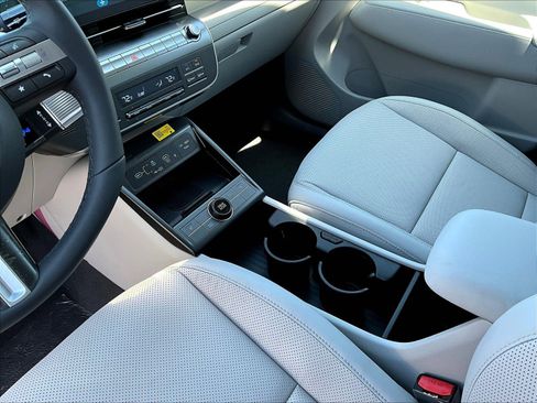 New 2026 Hyundai Kona SEL Premium FWD image 12