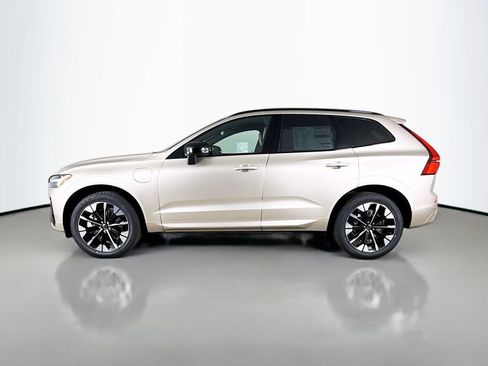 New 2026 Volvo XC60 T8 Plus w/ Protection Package Premier AWD/4WD image 4