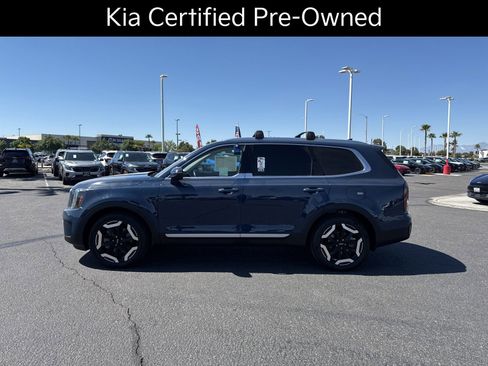 Certified 2024 Kia Telluride EX w/ EX Captain's Chair Package FWD image 11