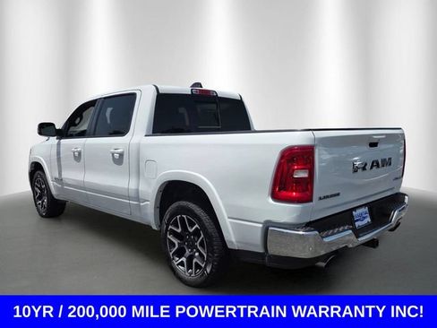 Used 2025 RAM 1500 Laramie AWD/4WD image 3
