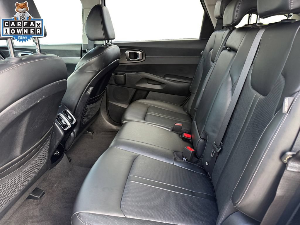 Certified 2025 Kia Sorento S w/ Panoramic Sunroof Package FWD image 15