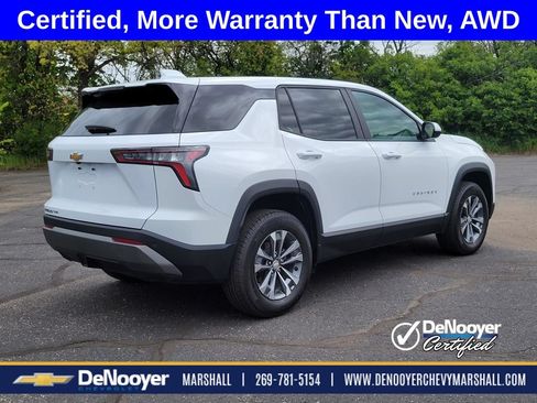 Used 2026 Chevrolet Equinox LT AWD/4WD image 3