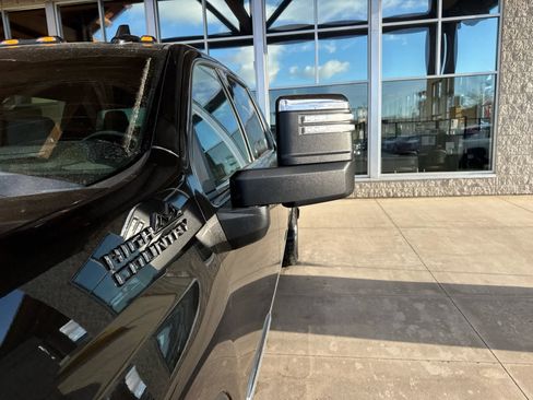 Used 2024 Chevrolet Silverado 2500 High Country w/ High Country Premium Package image 10