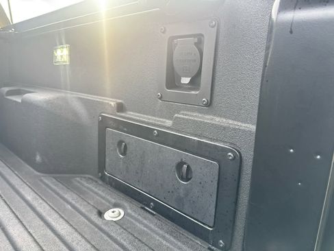 Used 2025 Toyota Tacoma TRD Off-Road image 28
