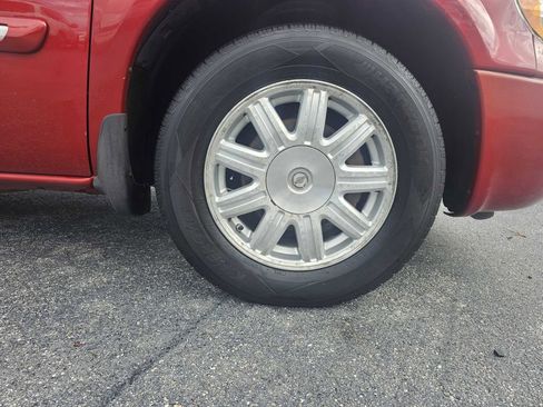 Used 2005 Chrysler Town & Country Touring w/ Leather Interior Group image 5