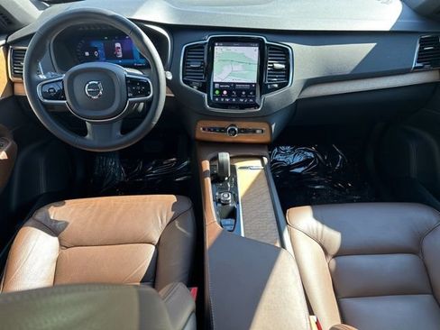 Certified 2024 Volvo XC90 B5 Plus w/ Protection Package Premier image 17