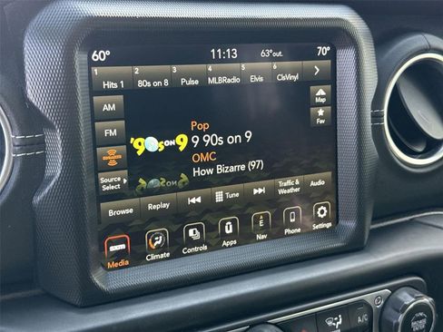 Used 2022 Jeep Wrangler Unlimited Sahara image 12