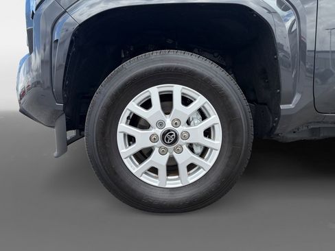 Certified 2026 Toyota Tacoma SR5 AWD/4WD image 14
