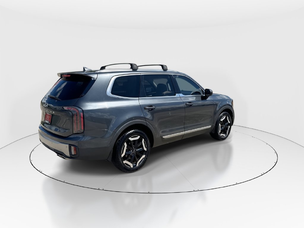Used 2023 Kia Telluride EX w/ EX Captain's Chair Package FWD image 8