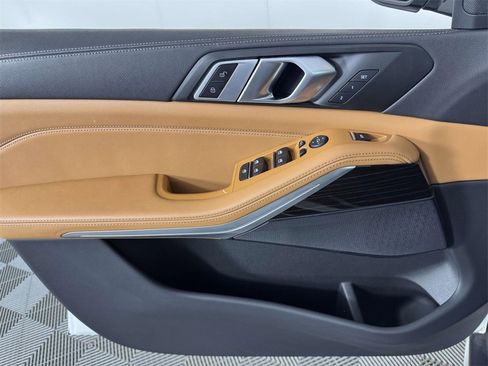 Used 2023 BMW X5 xDrive40i w/ Premium Package image 17