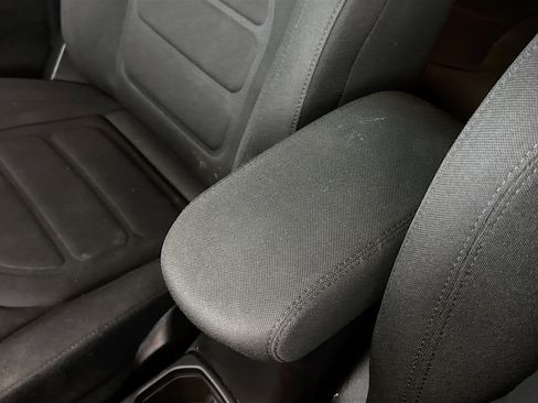 Used 2020 Jeep Renegade Latitude w/ Safety & Security Group II image 18