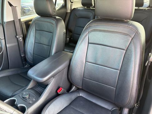 Used 2020 GMC Terrain SLE w/ Driver Convenience Package FWD image 36