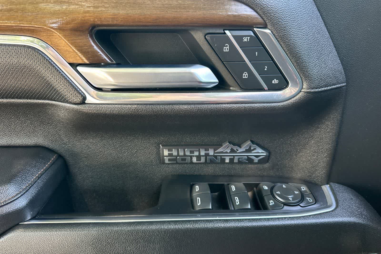 Used 2023 Chevrolet Silverado 1500 High Country w/ High Country Premium Package AWD/4WD image 13