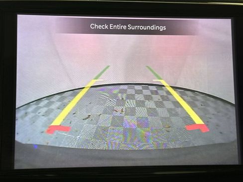 Used 2023 Chrysler Pacifica Limited FWD image 17