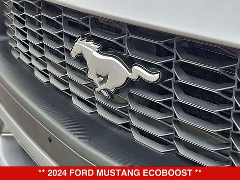 Used 2024 Ford Mustang Convertible RWD image 13