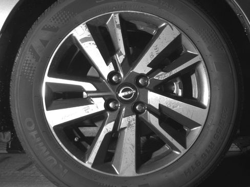 Used 2025 Nissan Versa SV FWD image 13