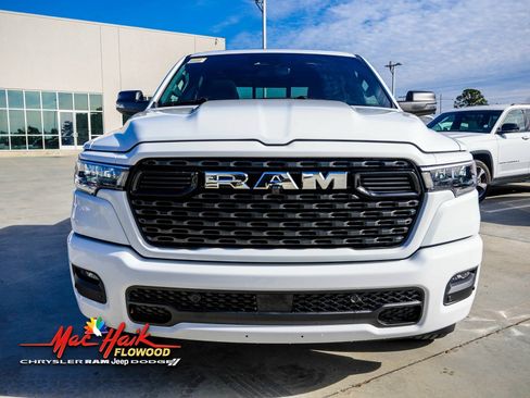New 2026 RAM 1500 4x4 Crew Cab image 5