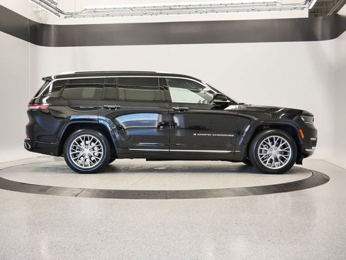 Certified 2022 Jeep Grand Cherokee L Summit w/ Advanced Protech Group IV image 8