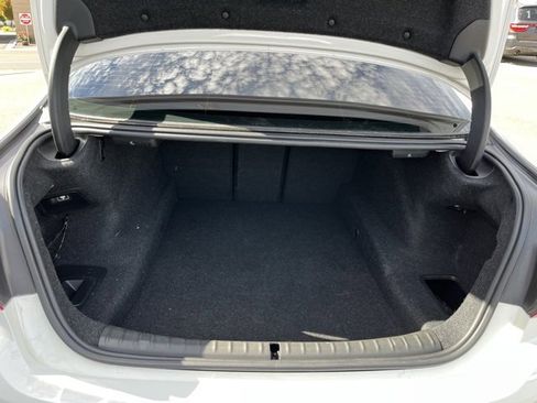 Used 2017 BMW 530i w/ Premium Package image 34