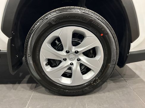 Used 2025 Toyota RAV4 LE image 29