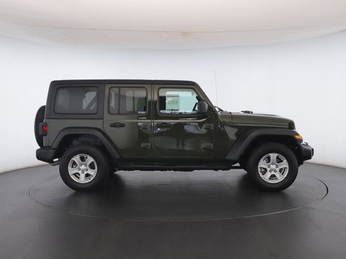 Used 2022 Jeep Wrangler Unlimited Sport image 21