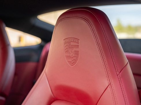 Certified 2021 Porsche 911 Carrera 4S image 13