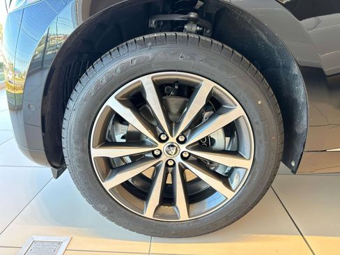 New 2025 Jaguar F-PACE R-Dynamic S image 3