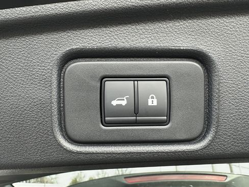 New 2026 Nissan Pathfinder Platinum AWD/4WD image 38