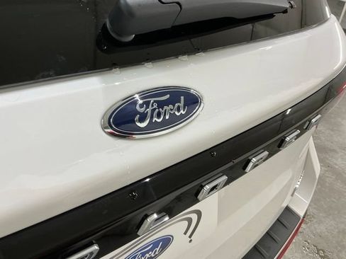 New 2026 Ford Explorer Active w/ Active Comfort Package AWD/4WD image 6