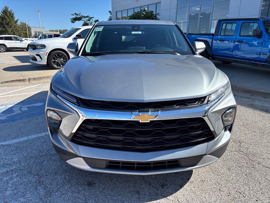 Used 2025 Chevrolet Blazer LT FWD image 6
