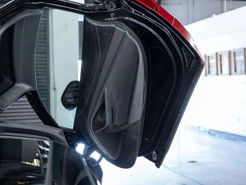 Used 2018 McLaren 720S image 29