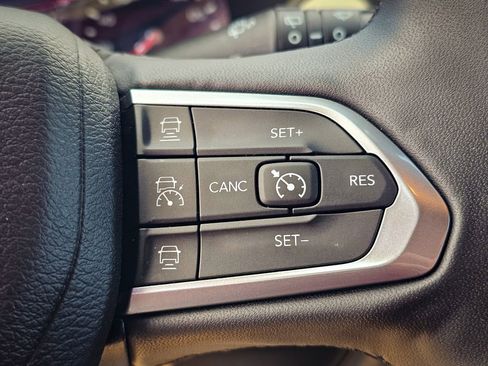 Certified 2023 Jeep Compass Limited image 19