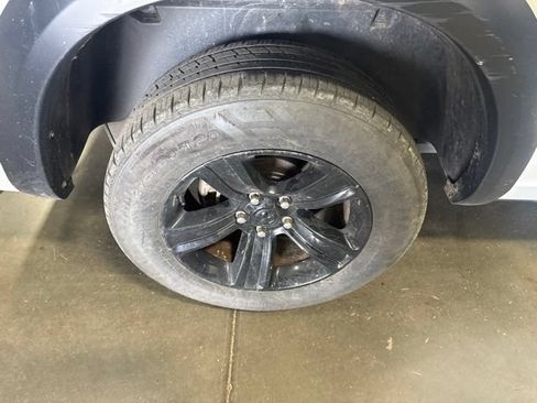 Used 2024 RAM 1500 Warlock RWD image 7