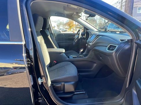 Used 2023 Chevrolet Equinox LT w/ Driver Convenience Package image 31