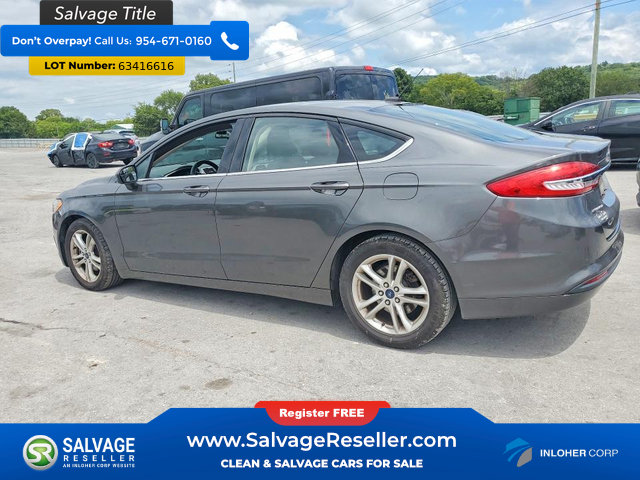 Used 2018 Ford Fusion SE w/ Fusion SE Technology Package FWD image 3