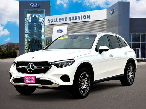 Used 2024 Mercedes-Benz GLC 300 image 2