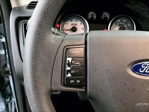 Used 2009 Ford Focus SE FWD image 17