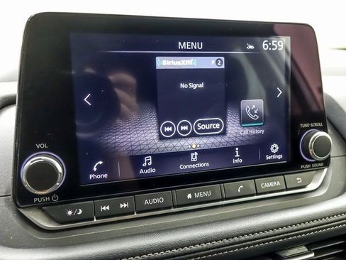 Used 2024 Nissan Rogue SV image 18