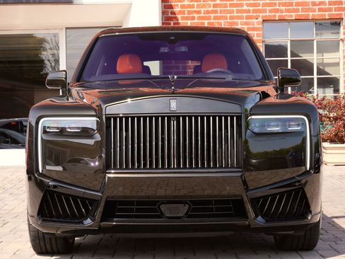 New 2026 Rolls-Royce Cullinan Black Badge image 5
