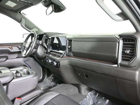 Used 2024 GMC Sierra 1500 SLT AWD/4WD image 15