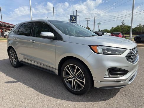 Used 2019 Ford Edge Titanium w/ Equipment Group 301A AWD/4WD image 7