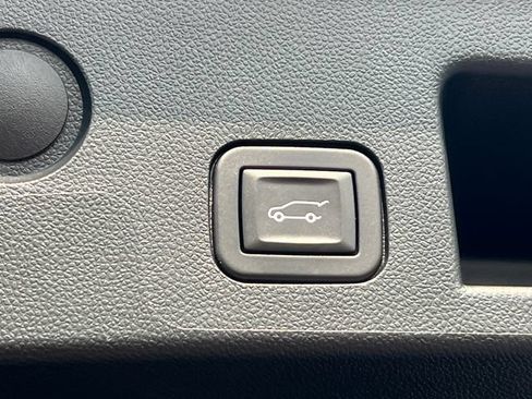 Used 2025 Chevrolet Equinox LT w/ Convenience Package II AWD/4WD image 38