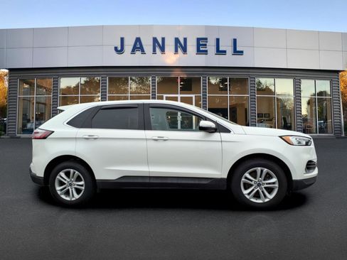 Used 2020 Ford Edge SEL w/ Convenience Package image 4