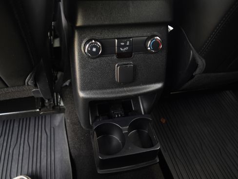 Used 2018 Ford Explorer XLT w/ Equipment Group 202A image 18