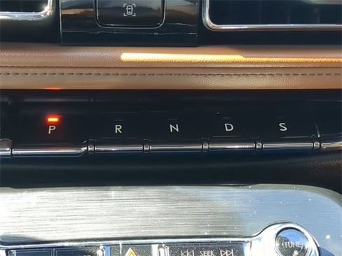 Used 2021 Lincoln Nautilus Reserve image 57