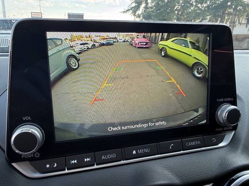 Used 2024 Nissan Sentra SV FWD image 31