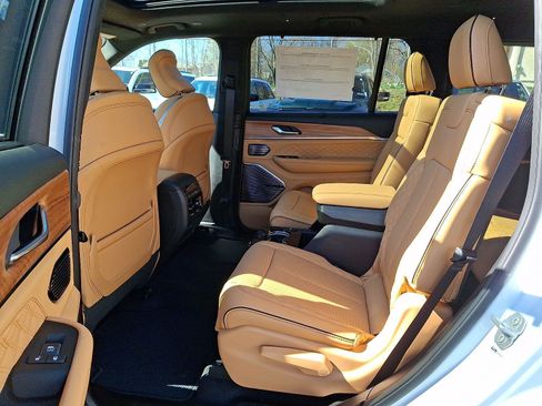 New 2026 Jeep Grand Cherokee L Summit AWD/4WD image 6