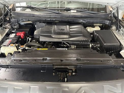 Used 2021 Nissan Titan PRO-4X w/ Pro-4x Convenience Package AWD/4WD image 34