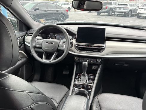 Used 2025 Jeep Compass Limited AWD/4WD image 30